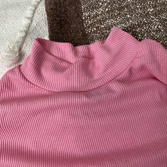 Pink mock neck cropped shirt Urban Planet in Medium - Picture 2 of 5